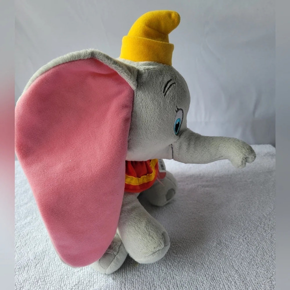Dumbo  the Flying Elephant Disney Kohl's promo Plushie Toy - Picture 12 of 12